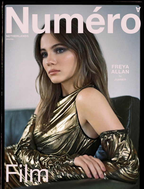 Модель: Freya Allan