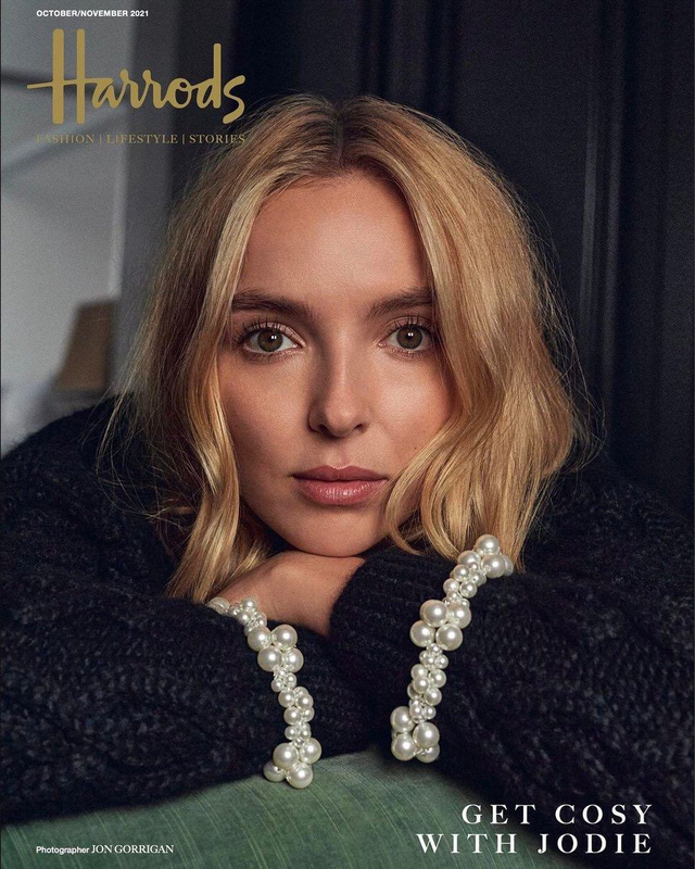 Модель: Jodie Comer